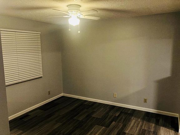 4th image of 1590 Meadow Hill Ct