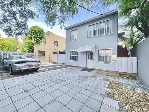 3682 SW 26th St #2 Photo 1