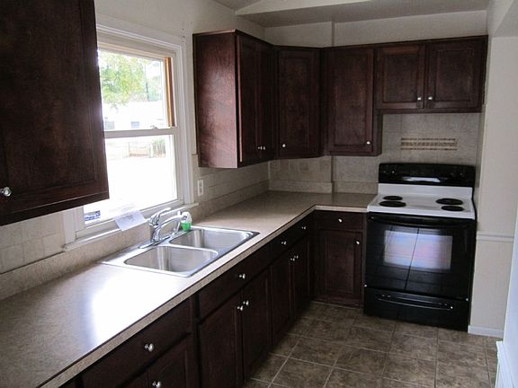 4th image of 7712 Jarvis Pl