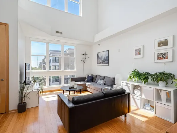 2650 University Ave W APT 204, Saint Paul, MN 55114