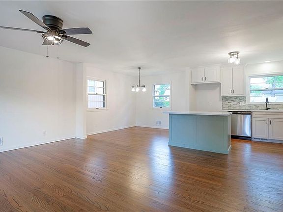 2nd image of 7622 W 97th Ter