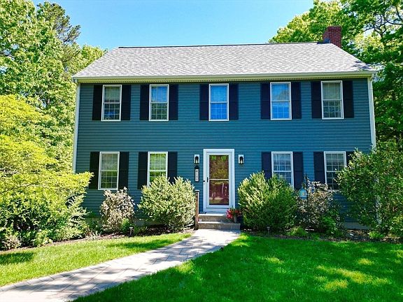 2nd image of 105 Shallow Pond Ln