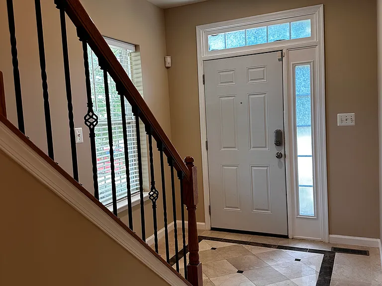 9570 Linnett Hill Dr — Photo 6
