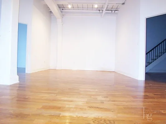 Rented by Hecht Group | media 25