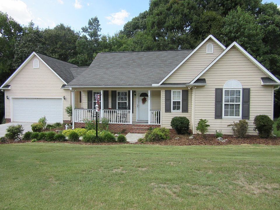 1st image of 292 Augustine Dr