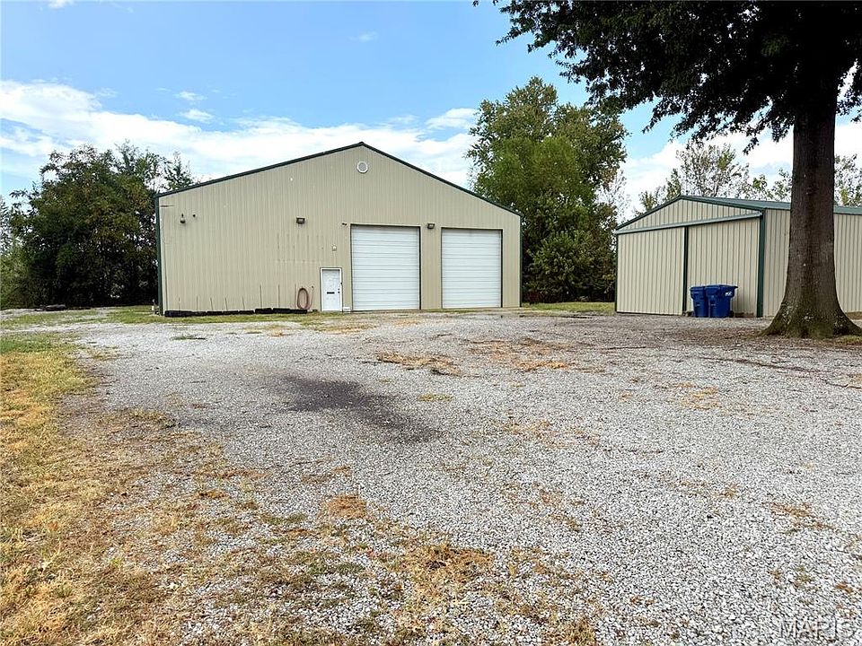 1st image of 207 Old Salem Rd