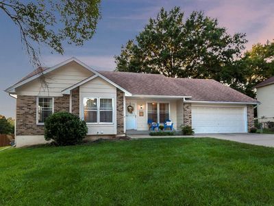 8210 Haskins St, Lenexa, KS, 66215