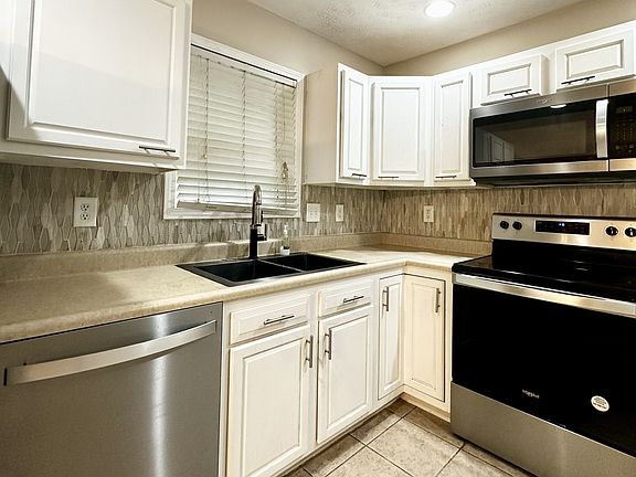 3rd image of 750 Erow Ave #1