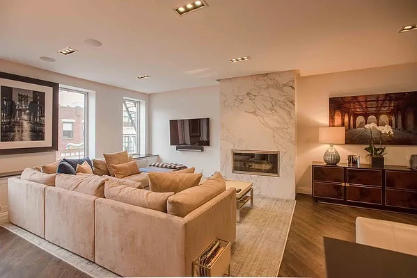 Rented by Nooklyn NYC LLC | media 32