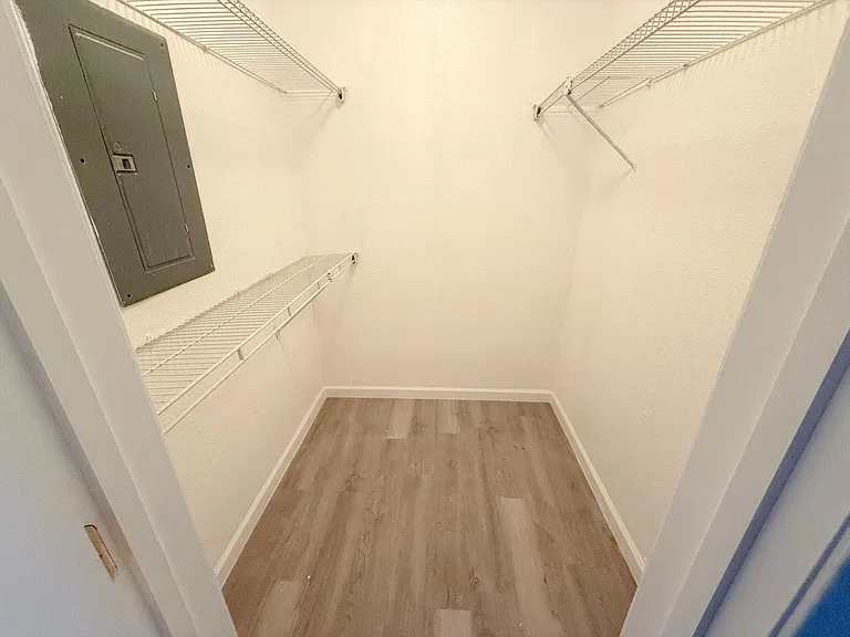3085 Walnut Bend Ln #16 — Photo 7