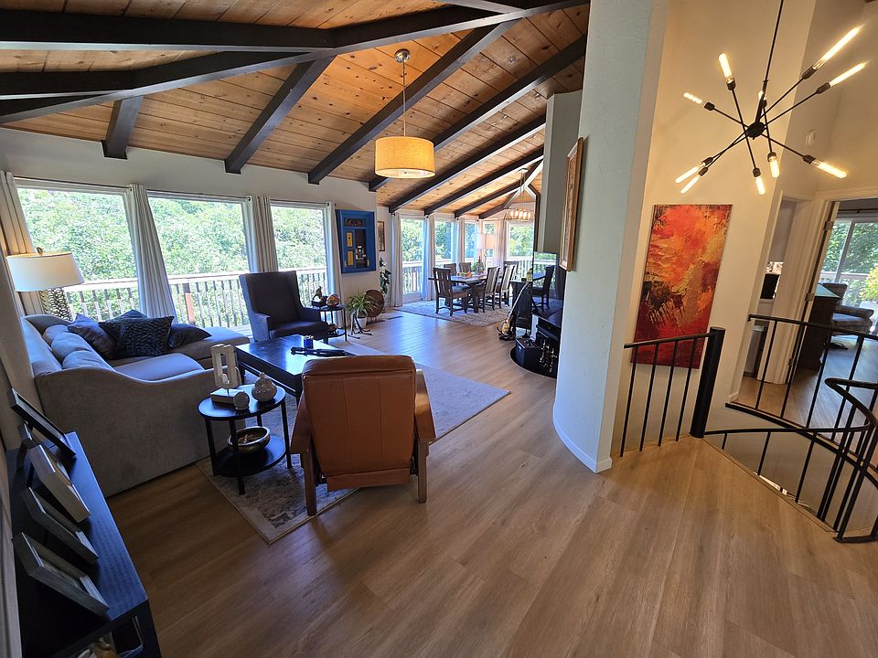 Foyer Entrance View