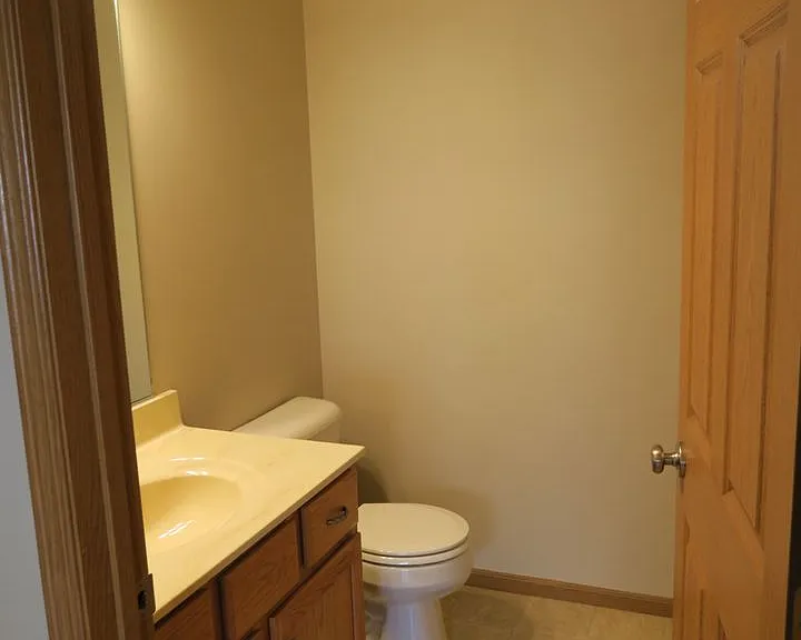 3913 Sterling Dr — Photo 5