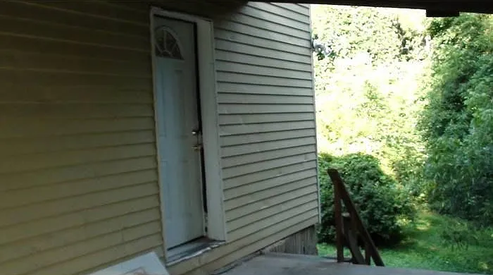 482 S Johnston St #A — Photo 2