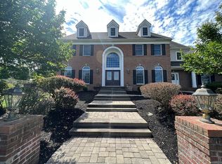 108 Renda Dr, Branchburg, NJ 08853