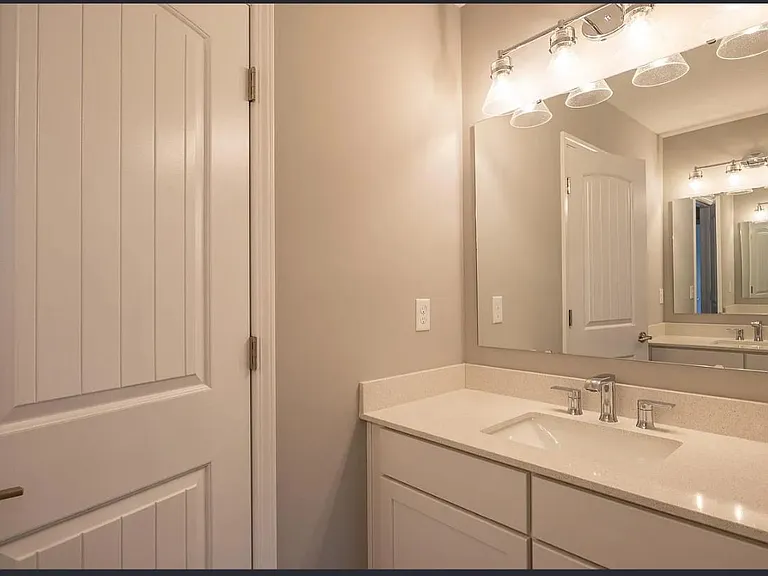 6837 Vail Ct — Photo 17
