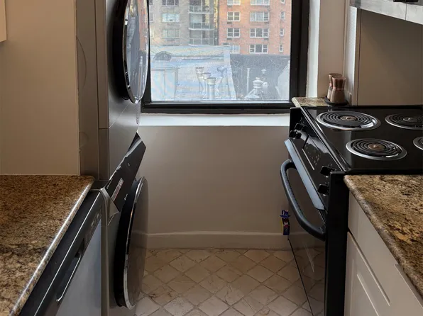 235 East 73rd Street image 2 of 8