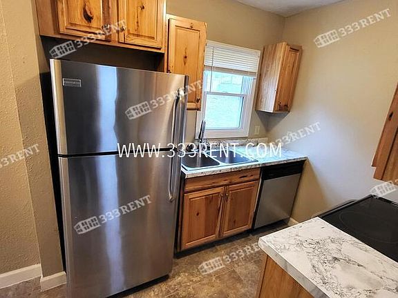 3rd image of 3707 N Cherry St
