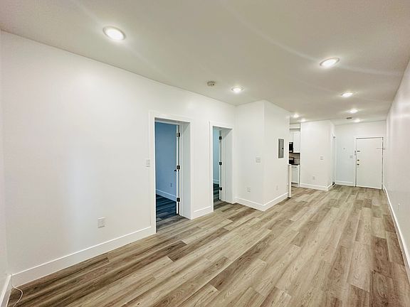 3rd image of 281 Monticello Ave #4