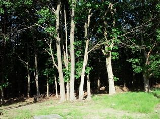 448 Middle Country Rd, Ridge, NY 11961