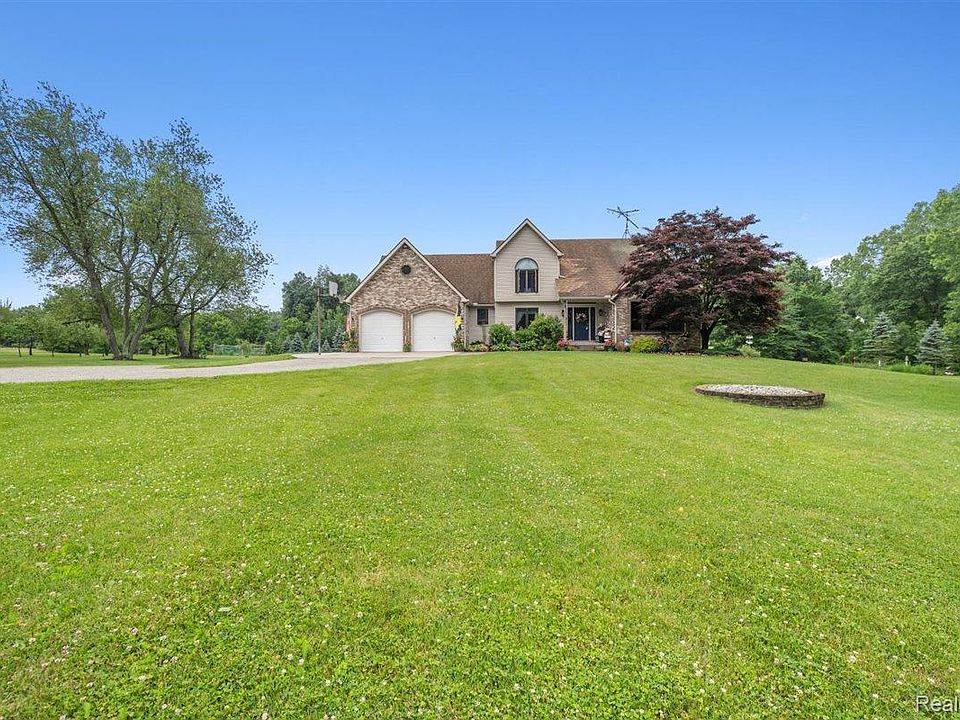 1st image of 125 Olde Franklin Dr