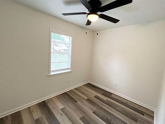 2nd image of 11 W Rollins Rd