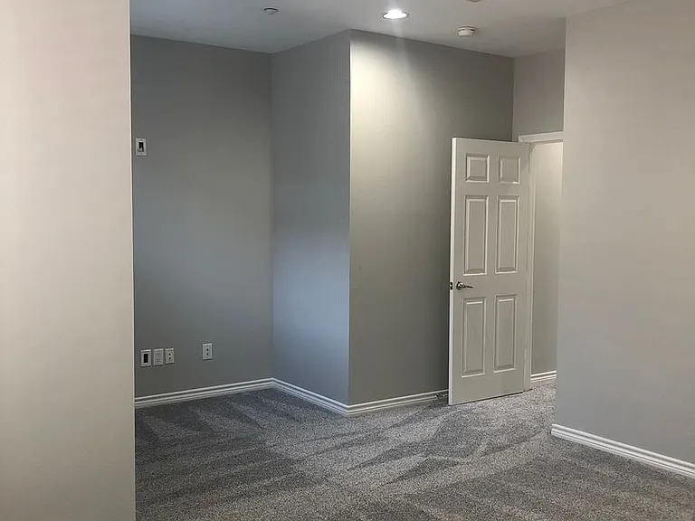 4411 McKinney Ave #17 — Photo 6