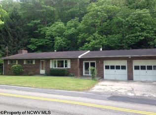 1250 E Grafton Rd, Fairmont, WV 26554