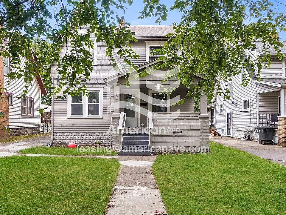 456 Noah Ave
