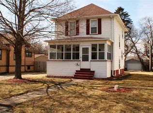 219 54th St, Moline, IL 61265