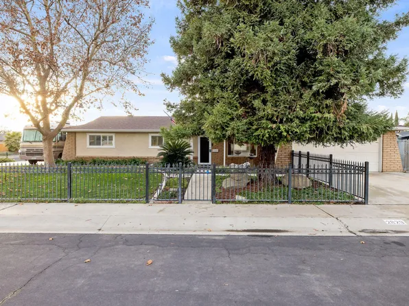 2829 S Terrace Street, Visalia, CA 93277