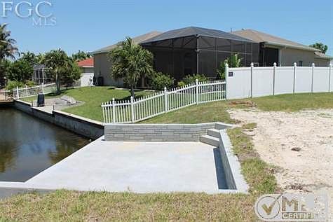 4th image of 3831 Oasis Blvd
