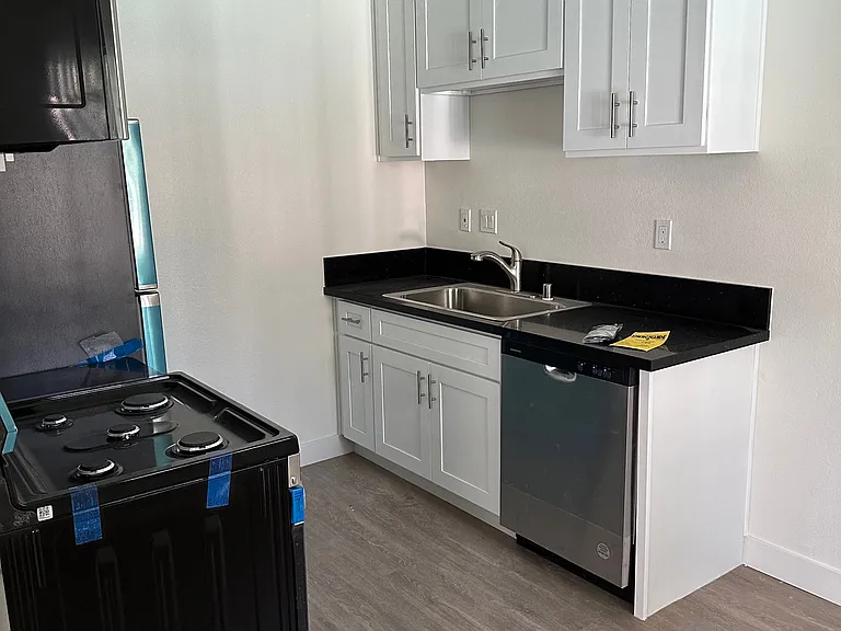 25 New York St #4 — Photo 7