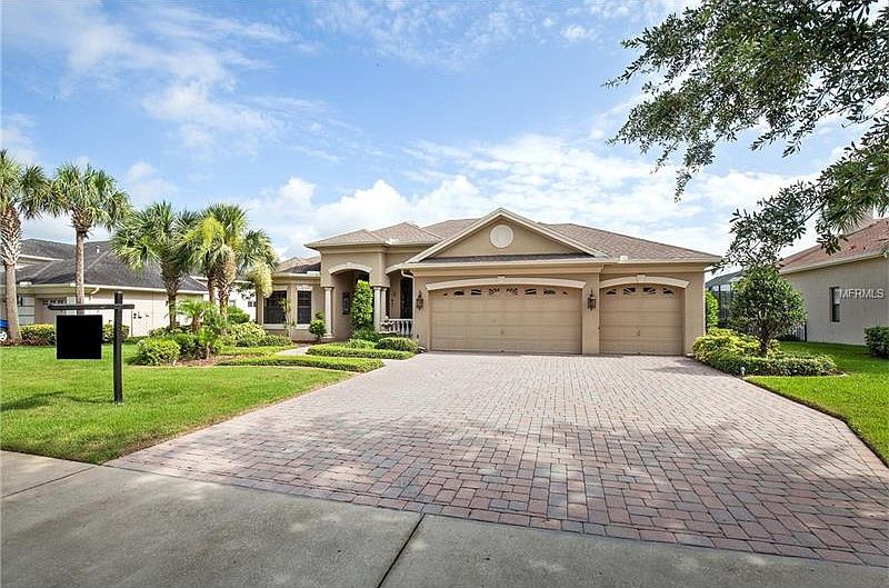 1st image of 20805 Broadwater Dr