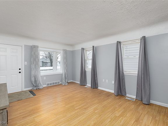 3rd image of 1256 E 343rd St