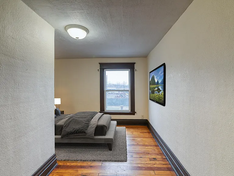 1028 N Cedar St — Photo 20