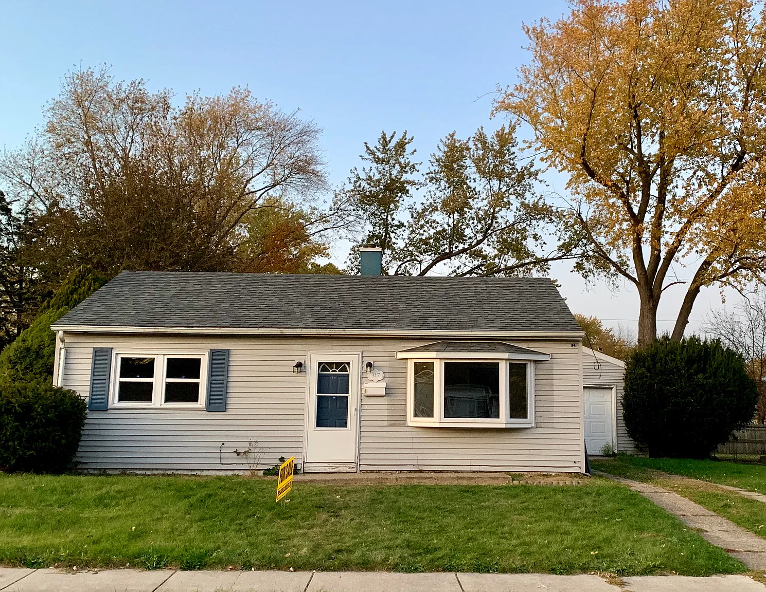317 Teri St photo 1