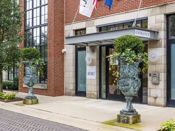 2051 Villa Rd Unit 304, Birmingham, MI 48009