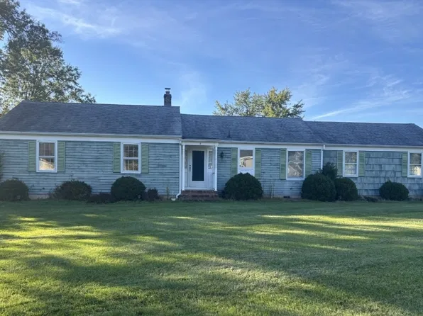 5 Wales Ct, Clinton Twp., NJ 08801
