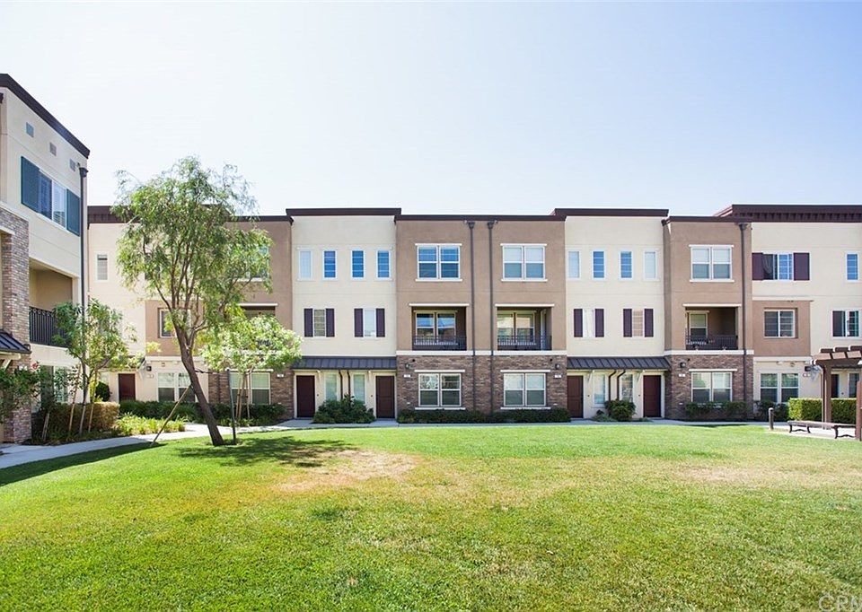 1st image of 12 Larry Beard Dr