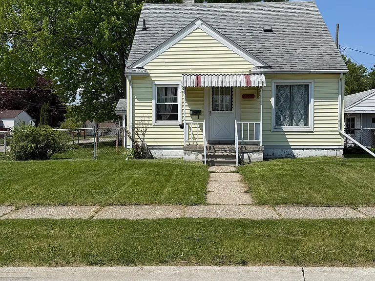 29501 Kelly Rd — Photo 1