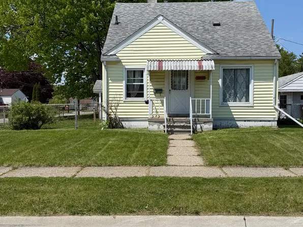 29501 Kelly Rd, Roseville, MI 48066