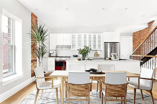 Rented by Hagstrom Management Inc | media 2