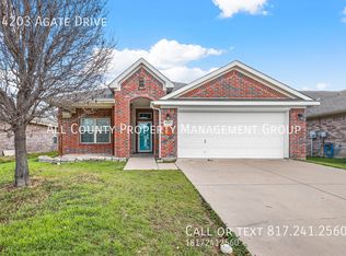 4203 Agate Dr, Granbury, TX 76049