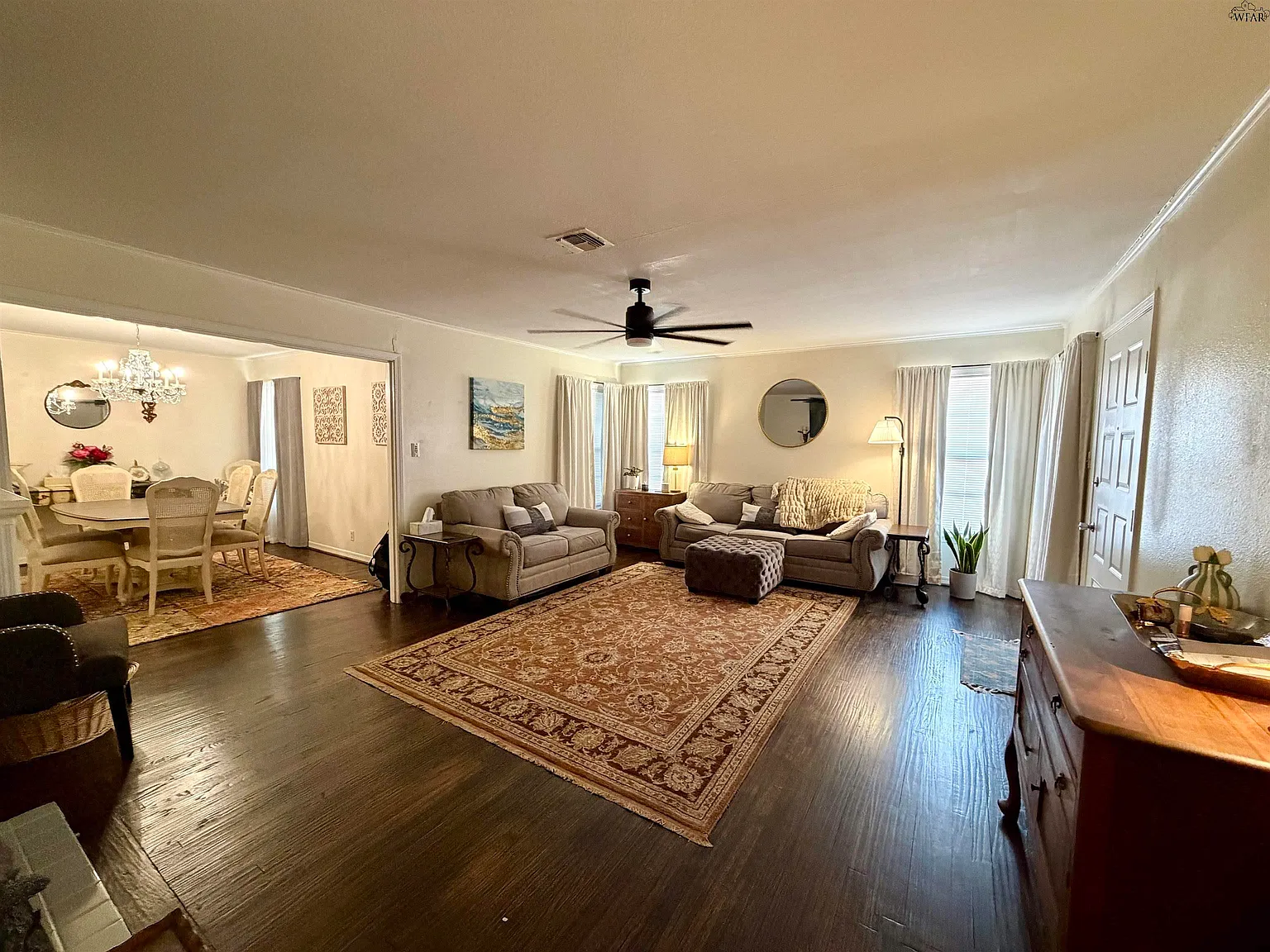 4 bed, 2.0 bath, 2234 sqft, $2,150 — Photo 3