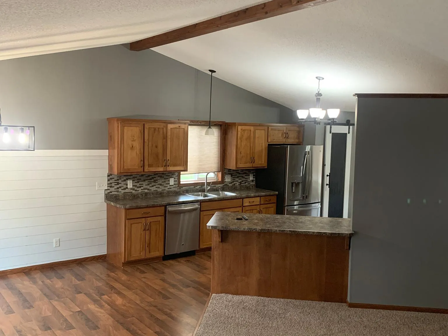 4 bed, 2037 sqft, $2,450 — Photo 4