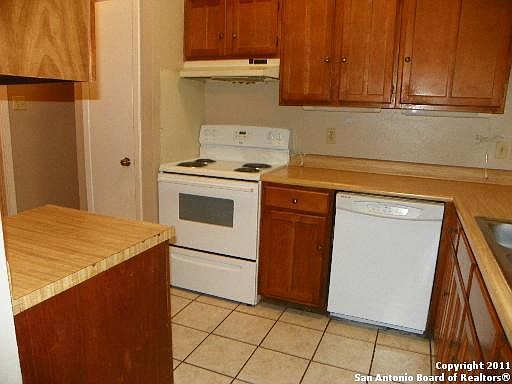 5th image of 9726 Broad Forest St