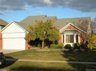 53090 Hillsboro Dr, Chesterfield, MI 48051