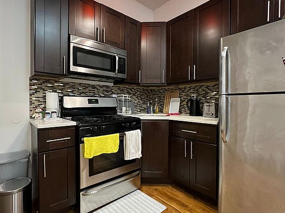 4th image of 841 Kent Ave APT 2B