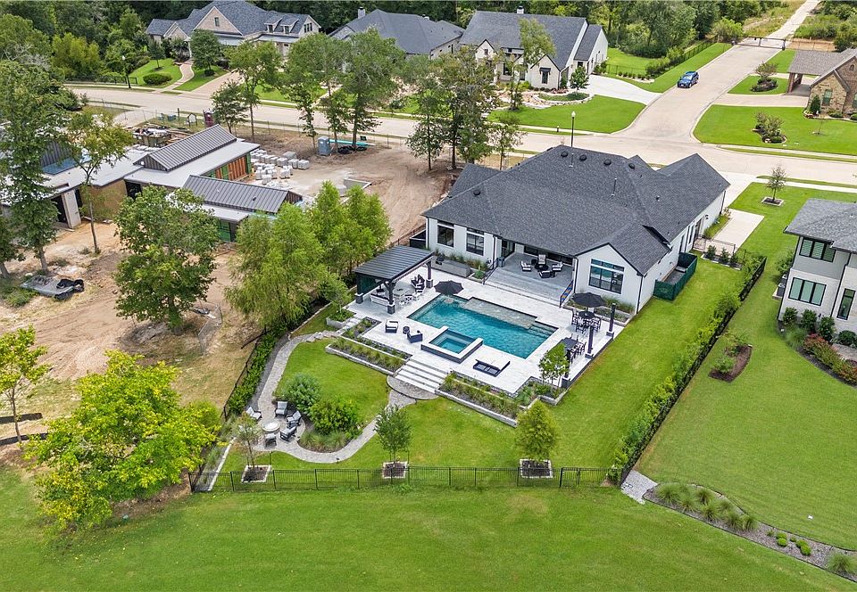 1st image of 3444 Mahogany Dr