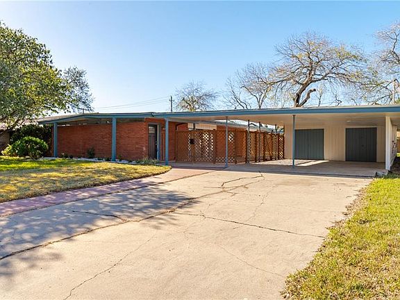 2nd image of 558 Parade Dr